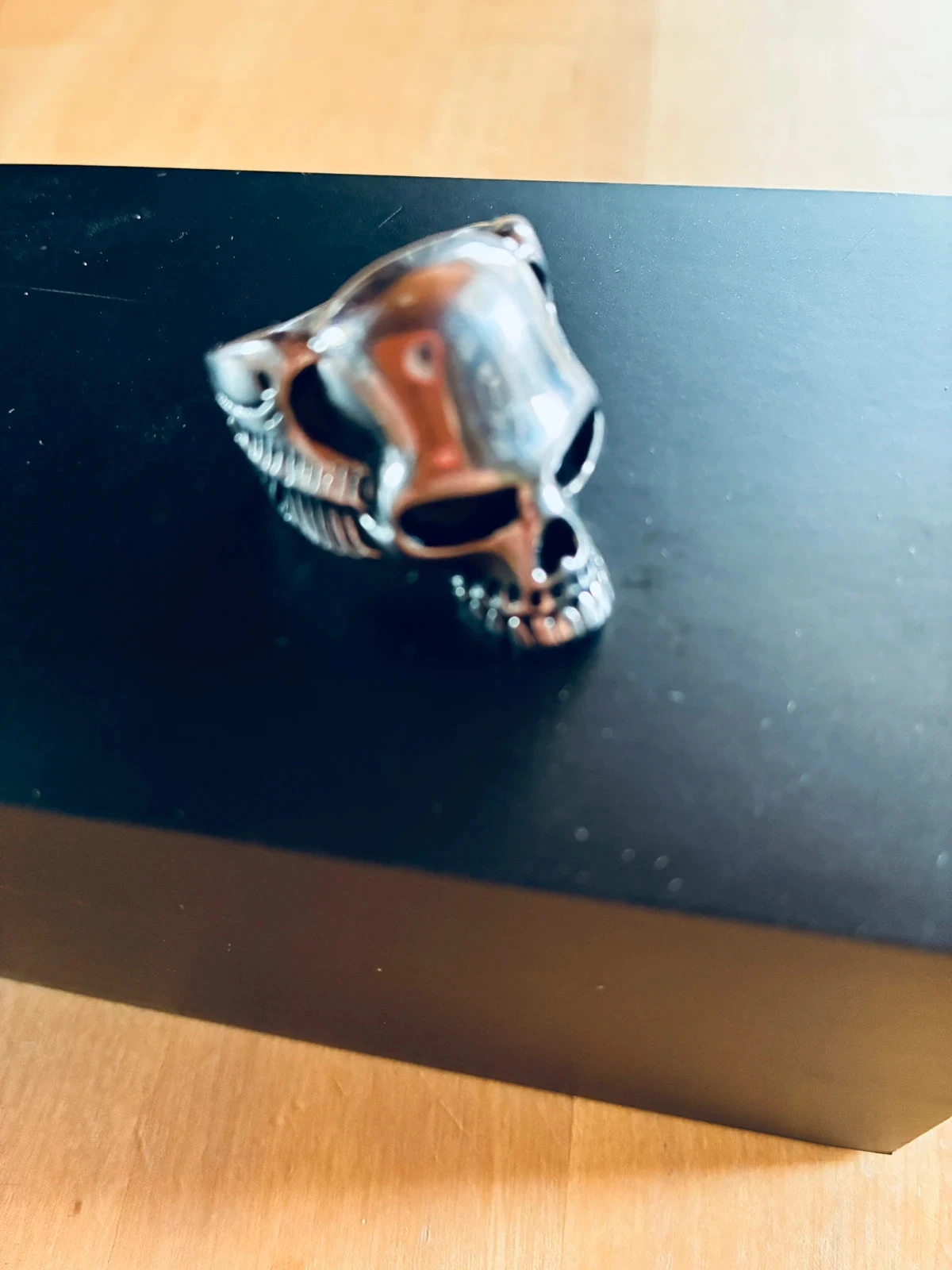 Bague skull tête de mort acier chirurgical